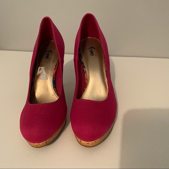 Fioni Pink Fuchsia Heels Size 6 - Picture 5 of 7